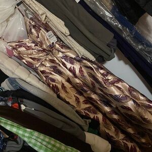 Like new, never worn I would love to sell it for $100. Great for autumn 🍂